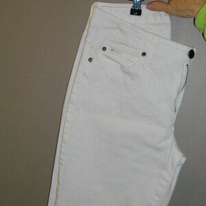 Women's/Juniors Lee Slender Secret white size 6 jeans.